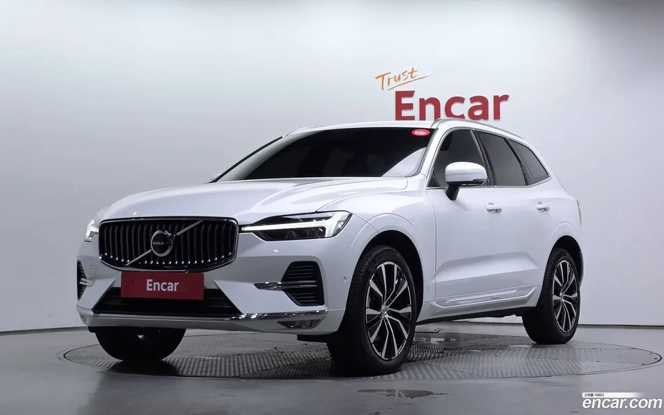 Volvo XC60 B6 2023 — photo 1, buy with delivery to Moscow