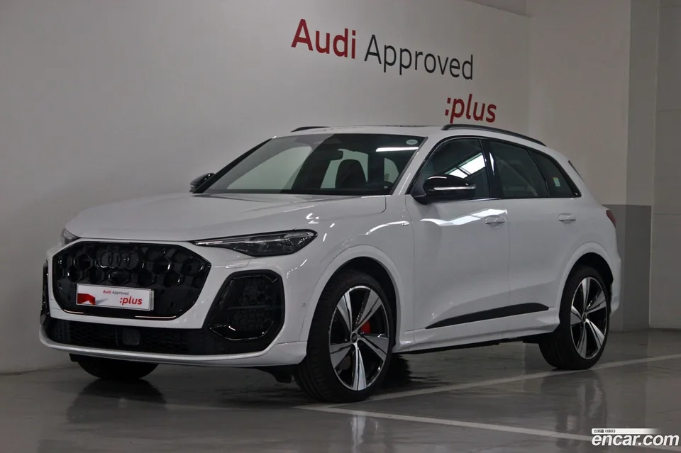 Audi Q5 (80A) 40 TDI S Line 2025 — photo 1, buy with delivery to Moscow
