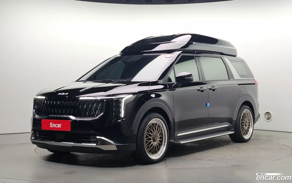 Kia Carnival HEV 9 2025 — photo 1, buy with delivery to Moscow