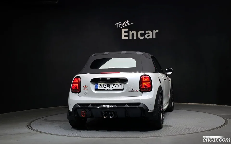 MINI Cooper S Convertible JCW 2024 — thumbnail 4
