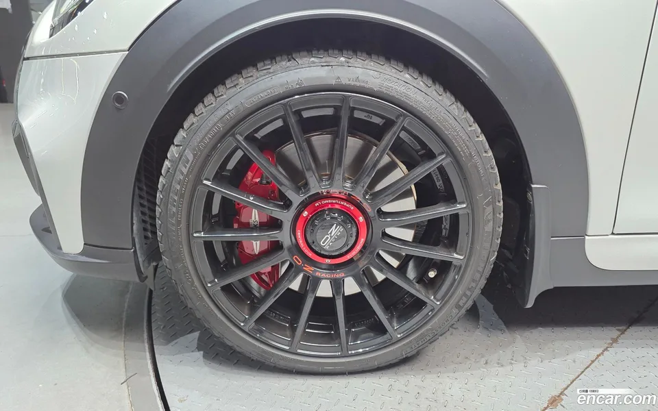 MINI Cooper S Convertible JCW 2024 — thumbnail 5