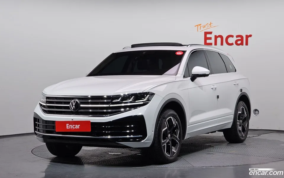 Volkswagen Touareg 3.0 TDI 2025 — photo 1, buy with delivery to Moscow