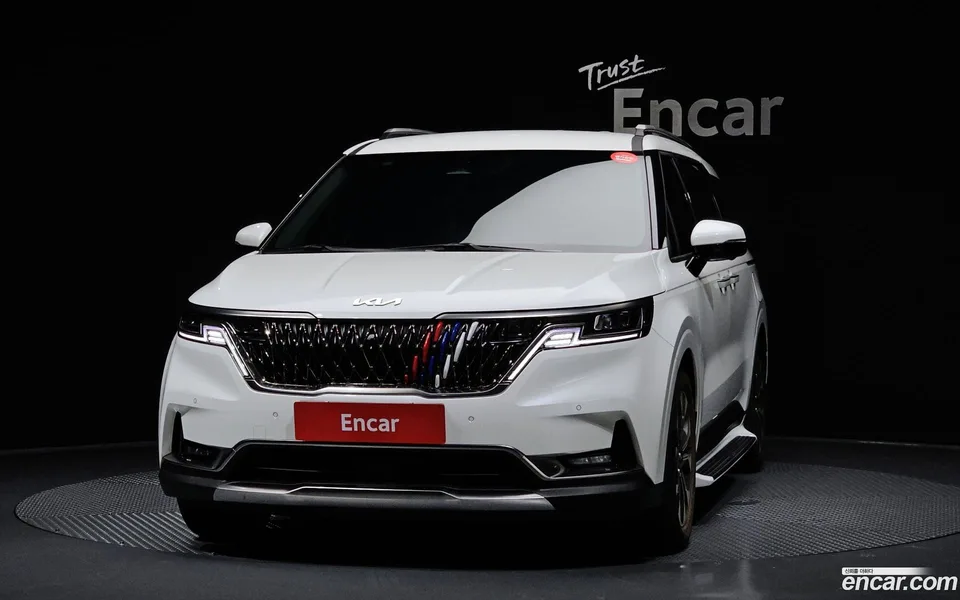 Kia Carnival 7 2022 — thumbnail 3