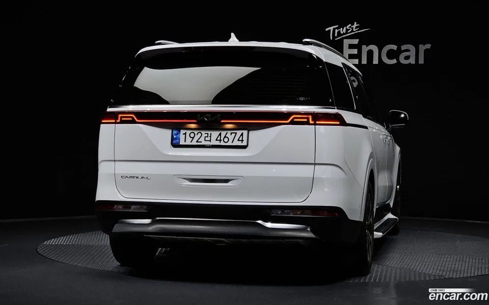 Kia Carnival 7 2022 — thumbnail 4