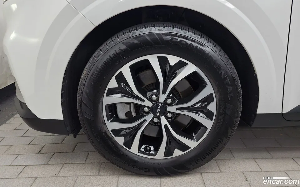 Kia Carnival 9 2022 — thumbnail 2