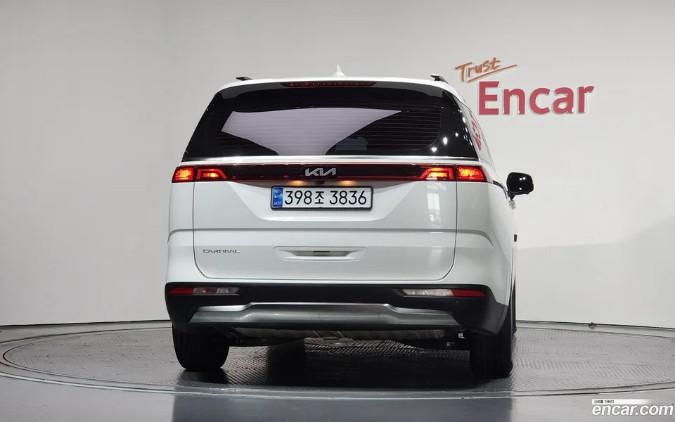 Kia Carnival 9 2022 — thumbnail 4