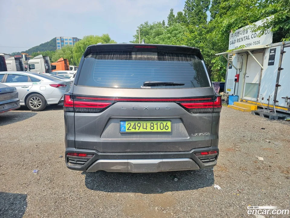 Lexus LX 700h 2025 — thumbnail 4