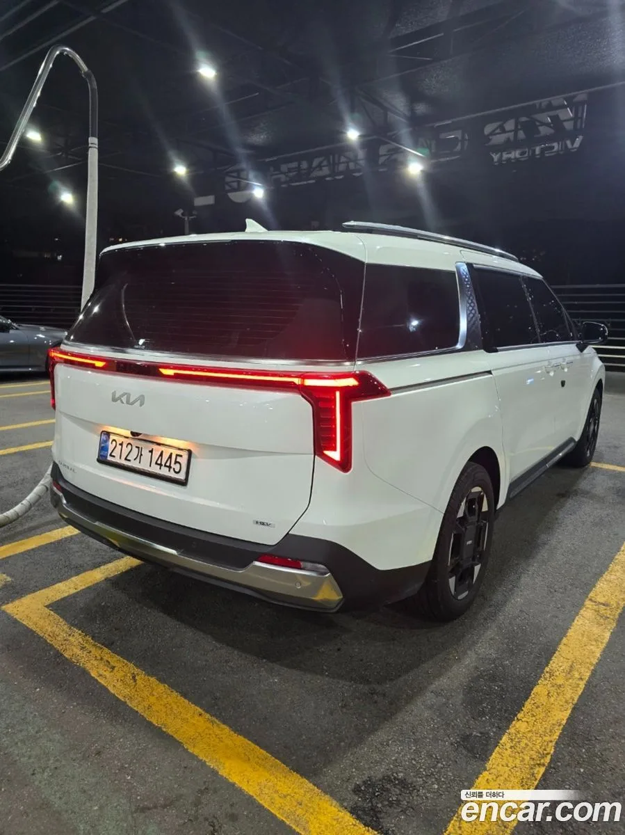 Kia Carnival HEV 9 2026 — thumbnail 3