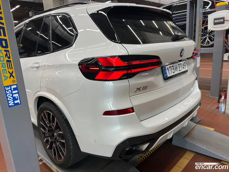 BMW X5 xDrive 50e M 2025 — thumbnail 4