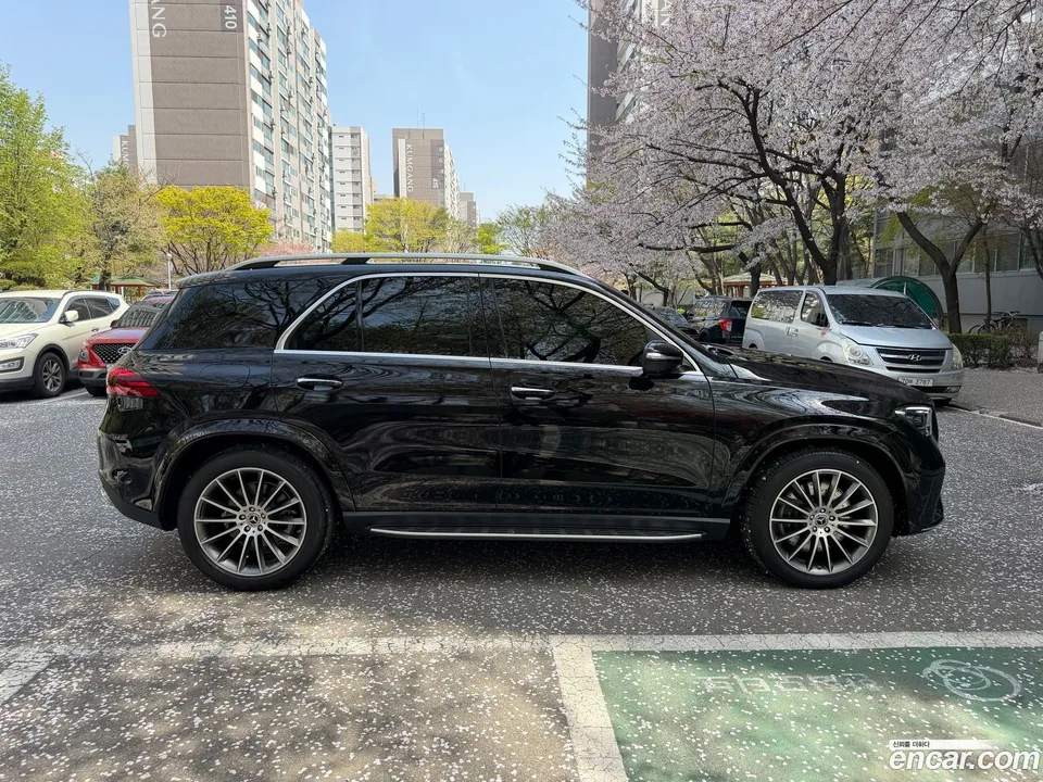 Mercedes-Benz GLE-Class GLE450 4MATIC 2025 — thumbnail 4