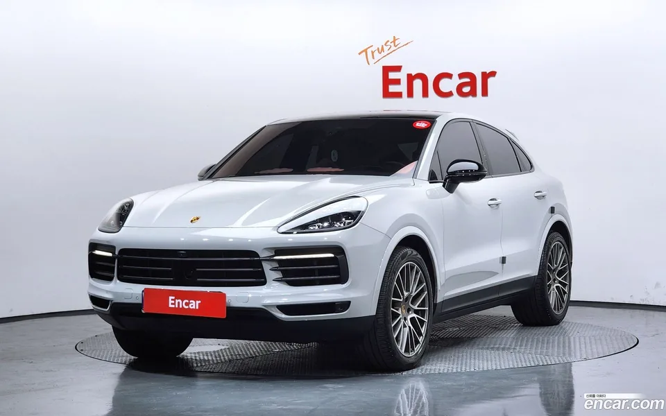 Porsche Cayenne 3.0 2023 — photo 1, buy with delivery to Moscow