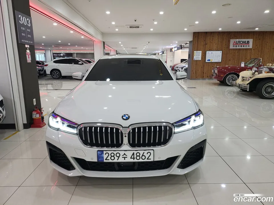 BMW 5 Series 530i M 2023 — thumbnail 3