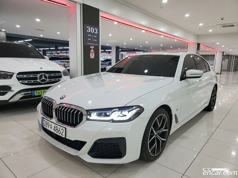 BMW 5 Series 530i M 2023 — photo 1, buy with delivery to Moscow