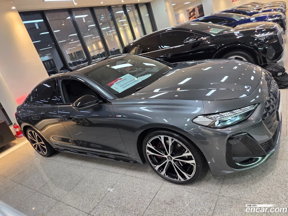 Audi A5 40 TFSI S Line 2025 — photo 1, buy with delivery to Moscow