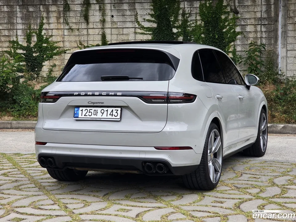 Porsche Cayenne 3.0 2022 — thumbnail 2