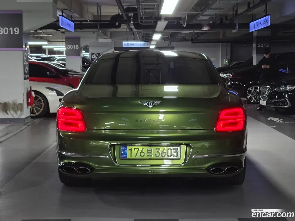 Bentley Flying Spur 4.0 2022 — thumbnail 4