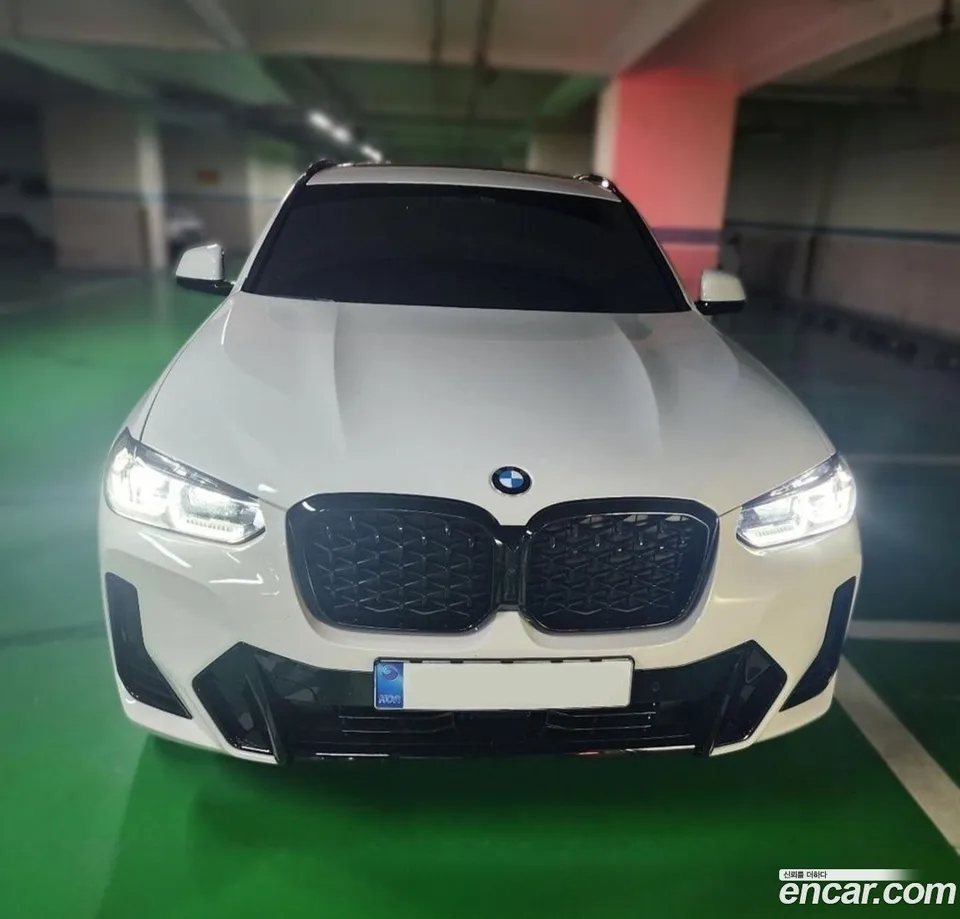 BMW X4 xDrive20i M 2025 — photo 1, buy with delivery to Moscow