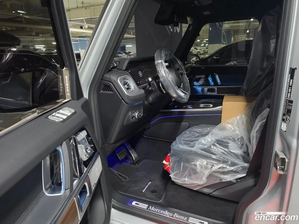 Mercedes-Benz G-Class G450d 2026 — thumbnail 2