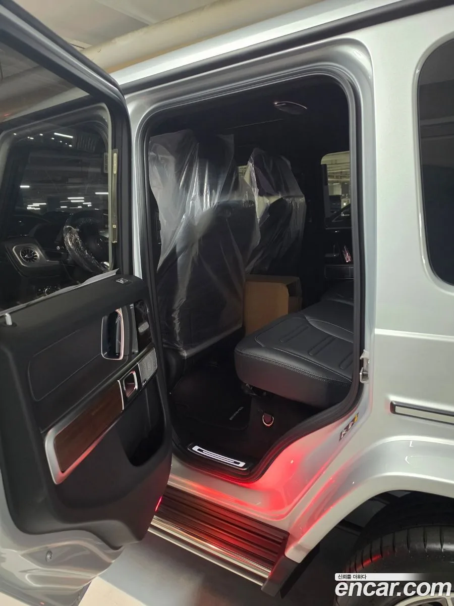 Mercedes-Benz G-Class G450d 2026 — thumbnail 4