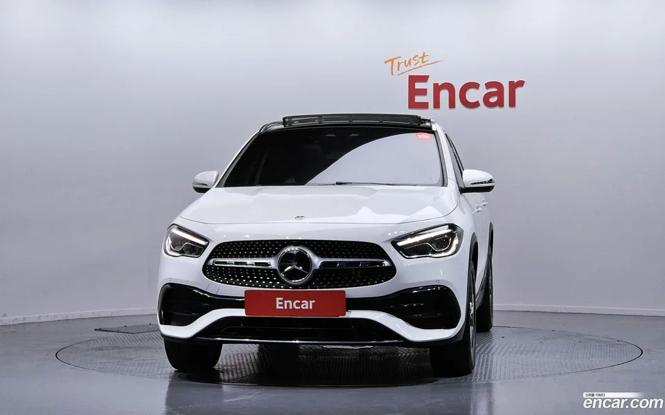 Mercedes-Benz GLA-Class GLA250 4MATIC 2023 — thumbnail 3