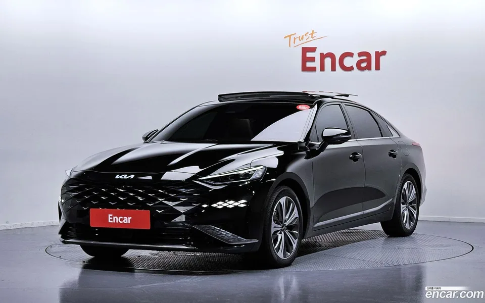 Kia K8 Hybrid 2022 — photo 1, buy with delivery to Moscow