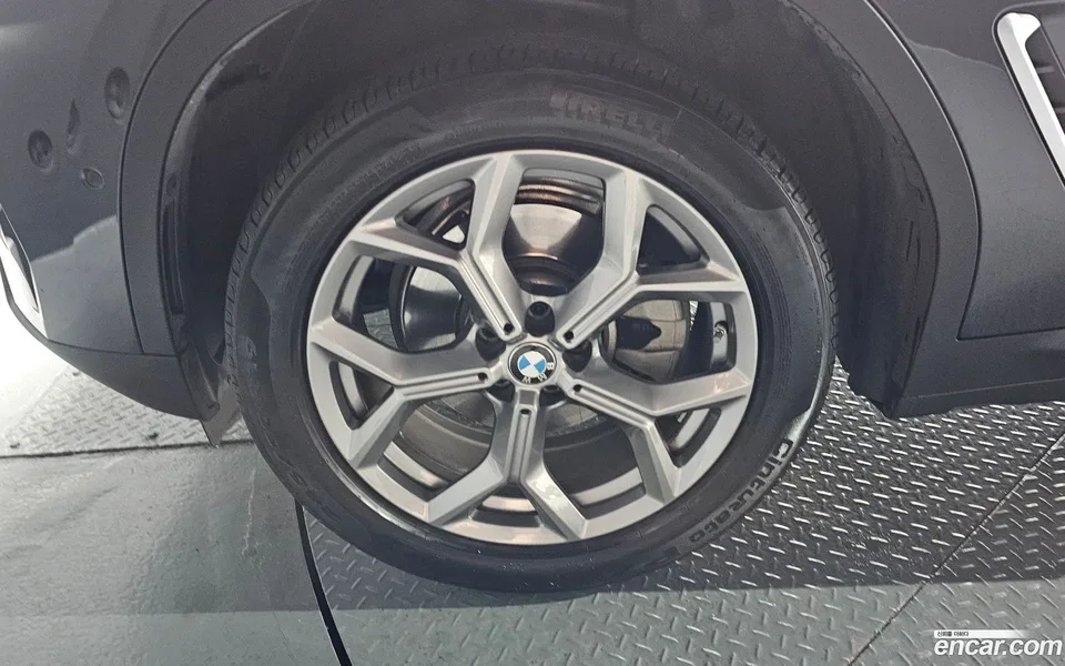 BMW X3 xDrive 20i 2024 — thumbnail 2