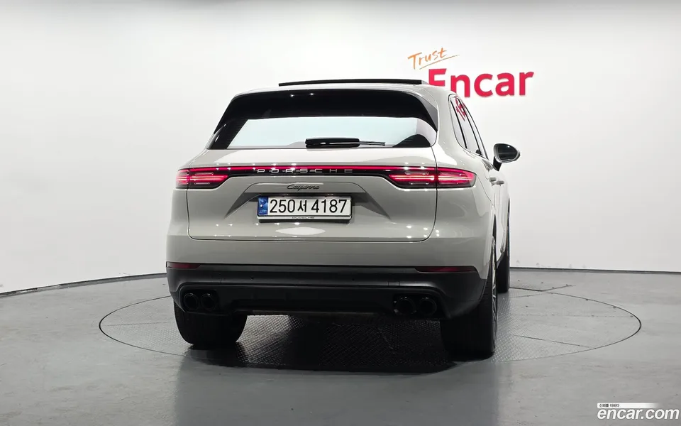 Porsche Cayenne 3.0 2023 — thumbnail 4