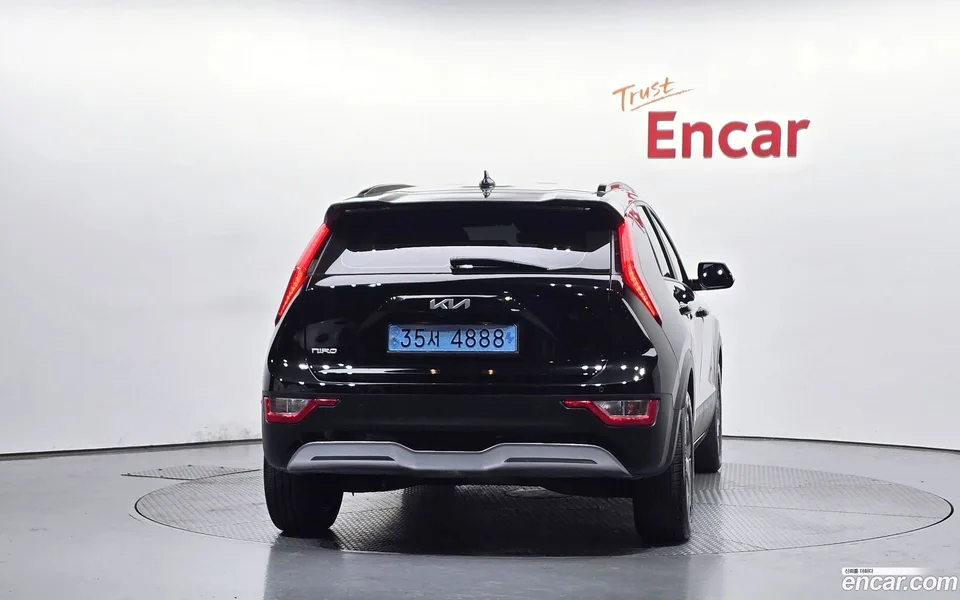 Kia Niro EV 2023 — thumbnail 4