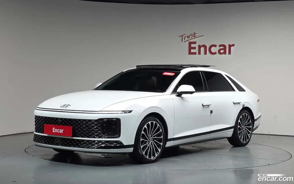 Hyundai Grandeur Hybrid 2023 — photo 1, buy with delivery to Moscow