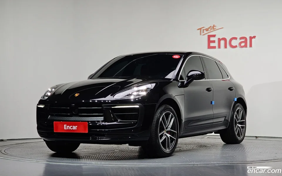 Porsche Macan 2.9 S 2023 — photo 1, buy with delivery to Moscow