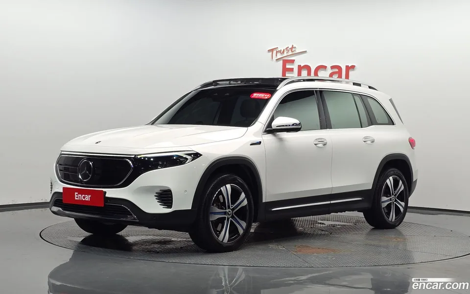 Mercedes-Benz EQB EQB300 4MATIC 2022 — photo 1, buy with delivery to Moscow