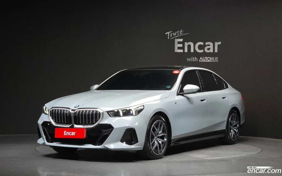 BMW 5 Series 520i M 2024 — photo 1, buy with delivery to Moscow