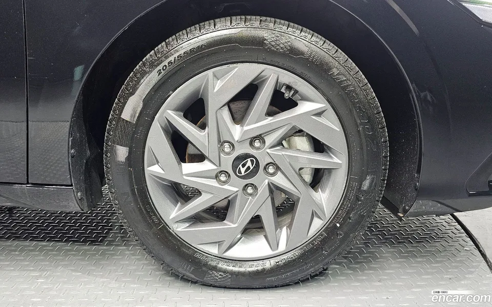 Hyundai Avante CN7 1.6 2024 — thumbnail 5