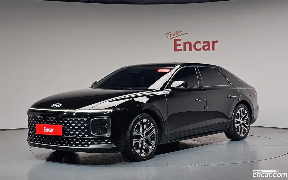 Hyundai Grandeur 2.5 2WD 2023 — photo 1, buy with delivery to Moscow