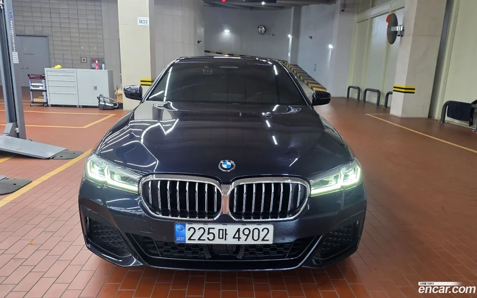 BMW 5 Series 530i M 2022 — photo 1, buy with delivery to Moscow