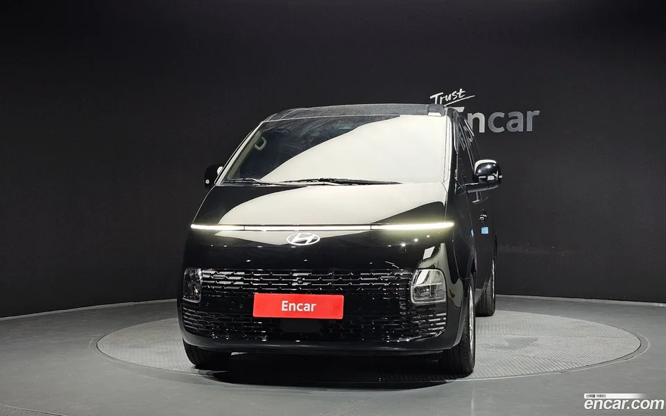 Hyundai Staria 5 2025 — thumbnail 3
