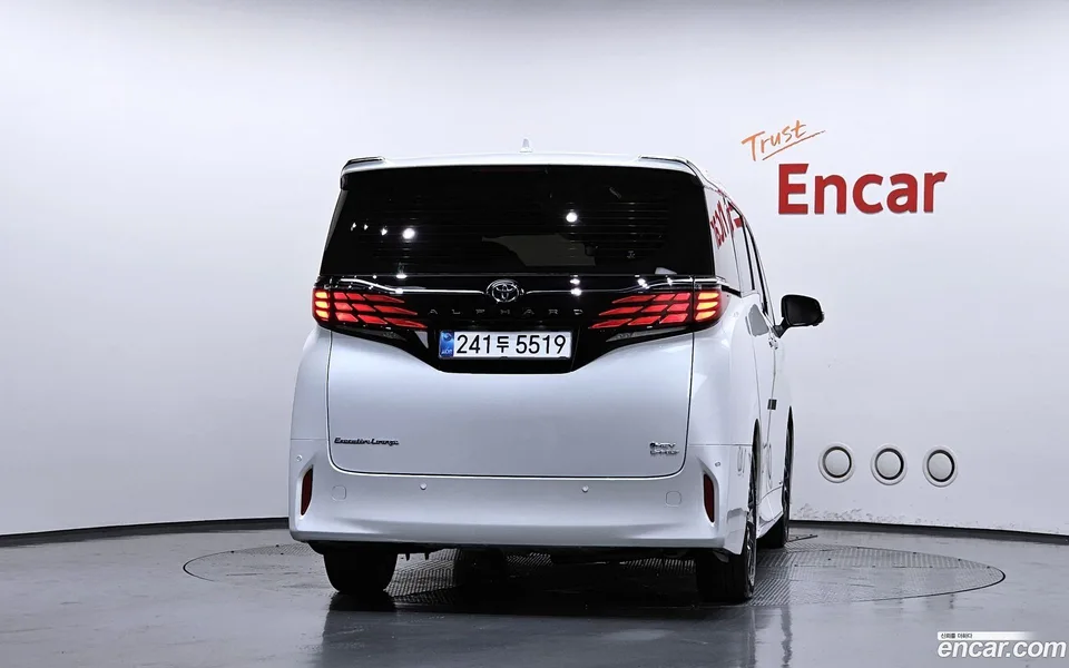 Toyota Alphard 2.5 HEV AWD 2024 — thumbnail 4