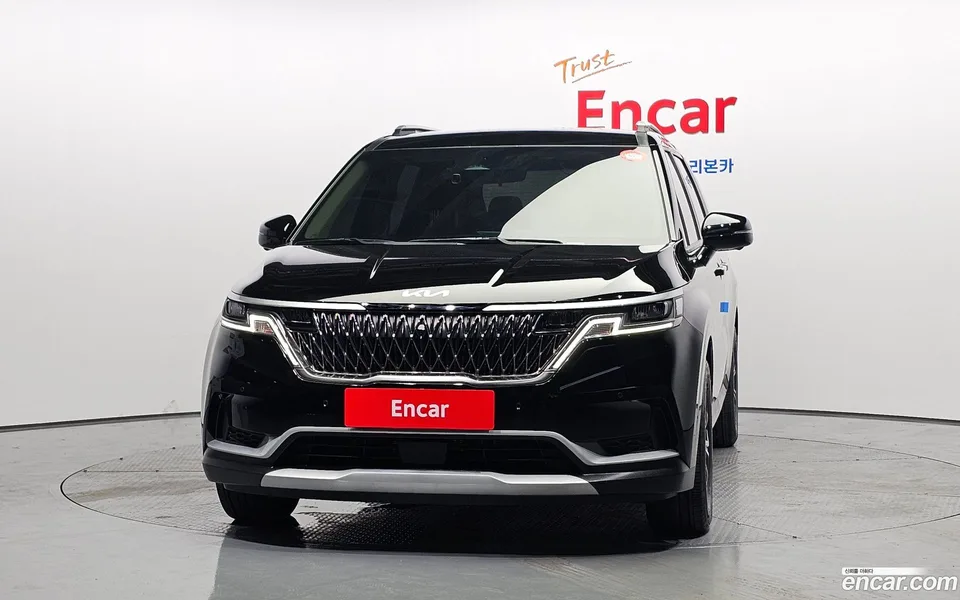 Kia Carnival 9 2023 — thumbnail 3