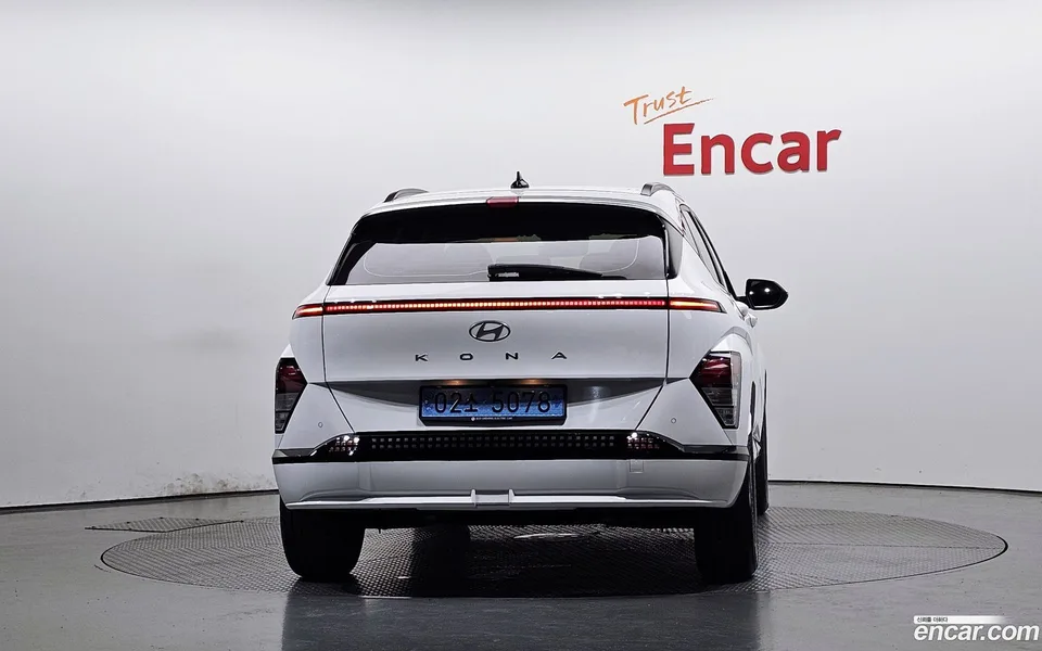 Hyundai Kona Electric 2023 — thumbnail 4