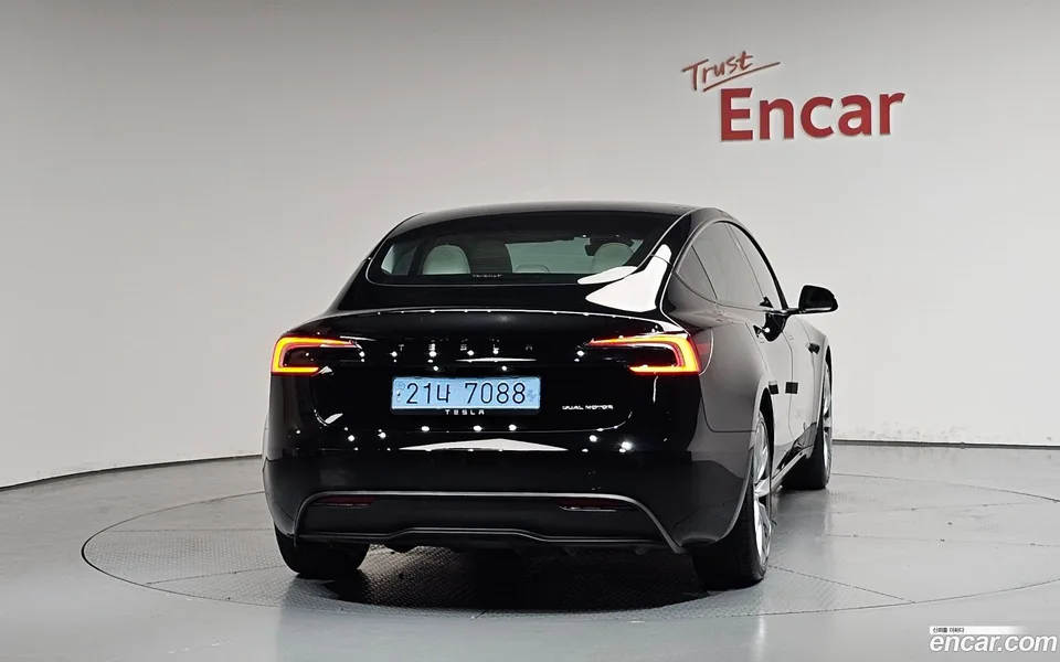 Tesla Model 3 AWD 2024 — thumbnail 4