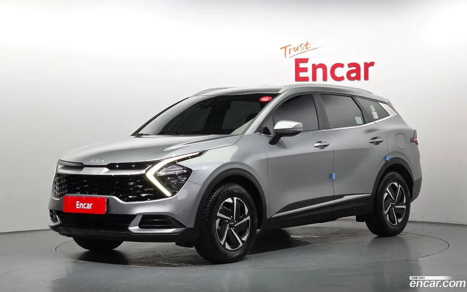 Kia Sportage Hybrid 4WD 2022 — фото 1, купить с доставкой в Москву