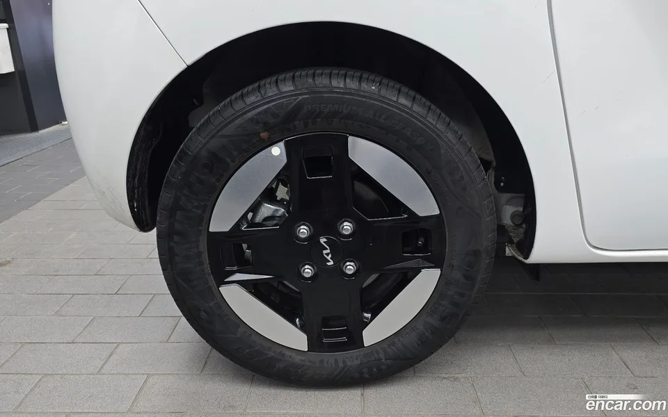Kia Ray EV 2023 — thumbnail 2