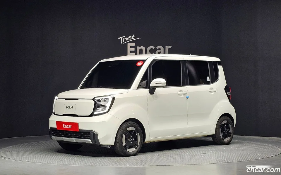 Kia Ray EV 2023 — photo 1, buy with delivery to Moscow