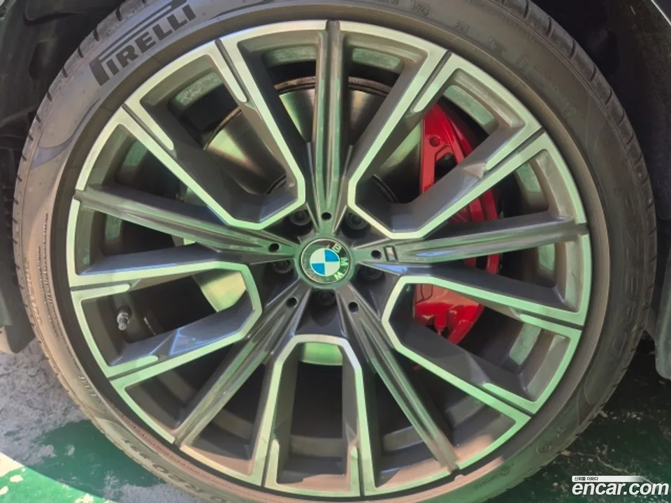BMW 6 Series GT 630i xDrive M 2024 — миниатюра 5