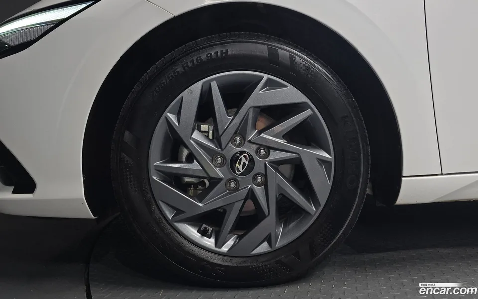 Hyundai Avante CN7 Hybrid 2025 — thumbnail 5