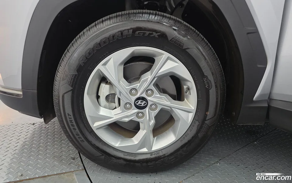 Hyundai Tucson 2.0 2WD 2023 — thumbnail 2