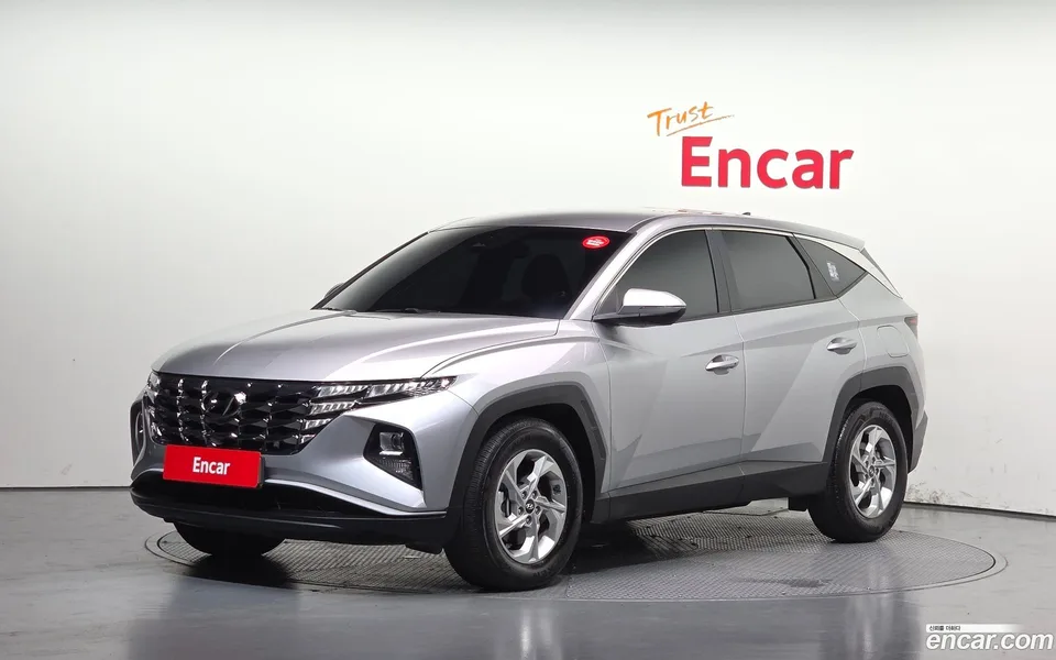 Hyundai Tucson 2.0 2WD 2023 — photo 1, buy with delivery to Moscow