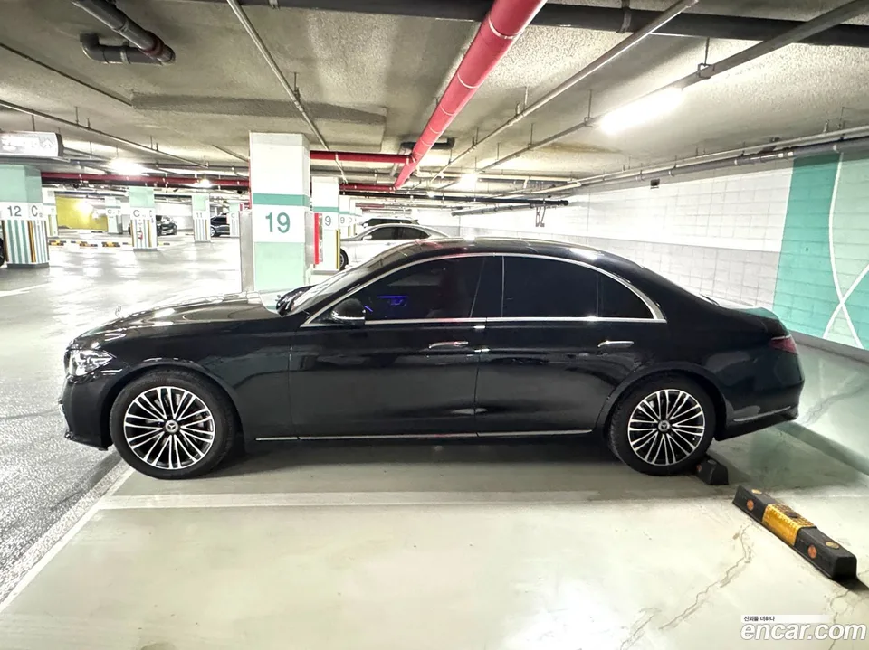 Mercedes-Benz S-Class S350 d 4MATIC 2024 — thumbnail 3