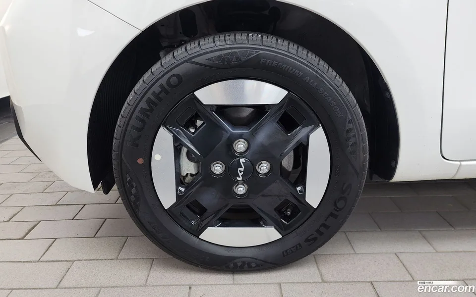Kia Ray EV 2023 — thumbnail 2