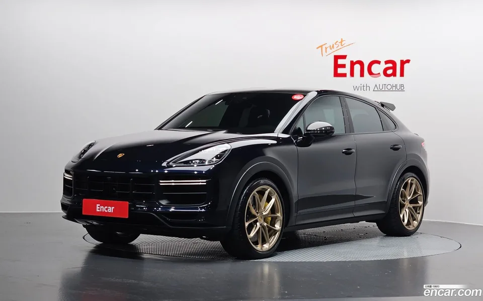 Porsche Cayenne 4.0 GT 2022 — photo 1, buy with delivery to Moscow